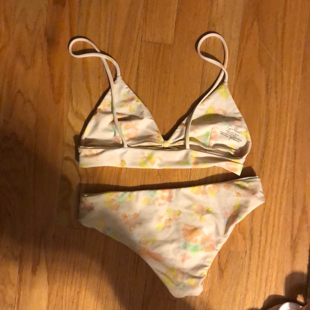 Bathing suit - Picture 2 of 2